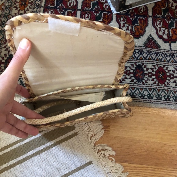 Vintage Wicker Woven Rattan Straw Handbag - Picture 5 of 7